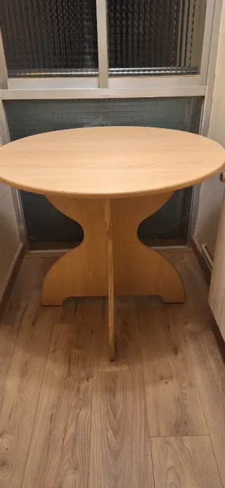 Mesa redonda extensible madera clara