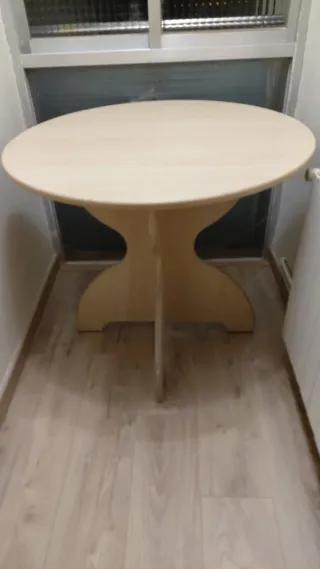 Mesa redonda extensible madera clara