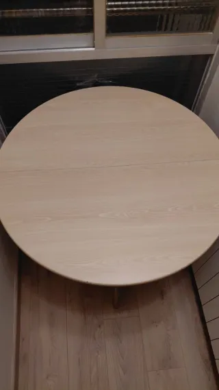 Mesa redonda extensible madera clara