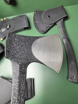 Tomahawk Outdoor con 2 Fundas