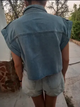 Camisa vaquera corta, nueva, talla S