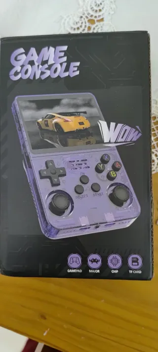 Consola de videojuegos portátil morada