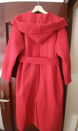 Abrigo paño rojo