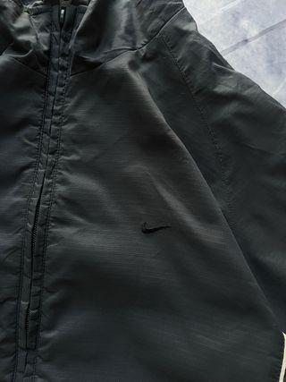 Chaqueta Nike Vintage Negra Gris