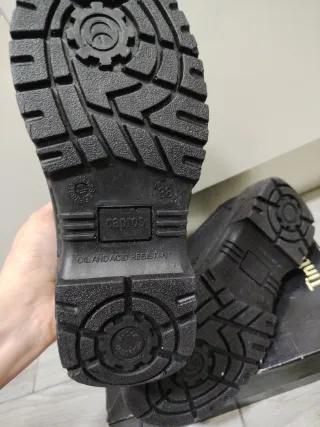 Zapatos de trabajo negros