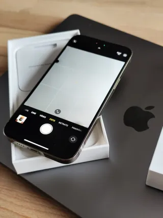 iPhone 14 Pro Max + Accessori