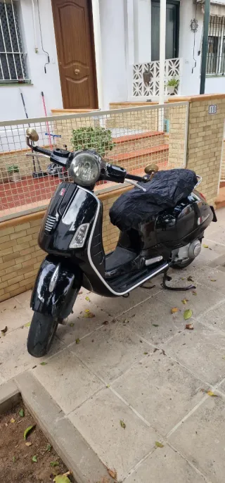 Vespa GTS 300 2013 Negra