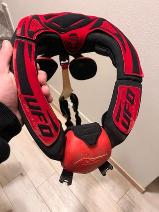 Collare Protettivo UFO Motocross Rosso Nero