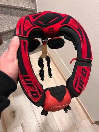 Collare Protettivo UFO Motocross Rosso Nero