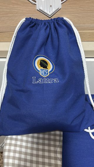 Mochila con escudo Hércules bordado