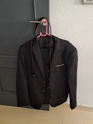 Traje negro de vestir