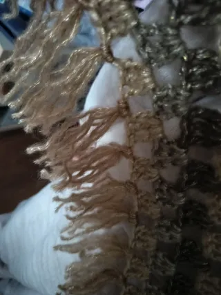 Chaqueta tejida marrón y dorada