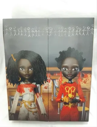 Monster High Skullector Us Adelaide e Red