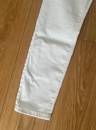 Pantalon vaquero pitillo blanco mujer