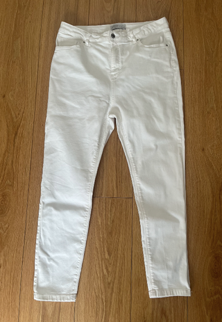 Pantalon vaquero pitillo blanco mujer