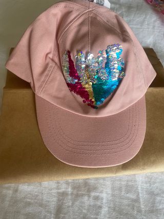 Gorra niña lentejuelas arcoíris