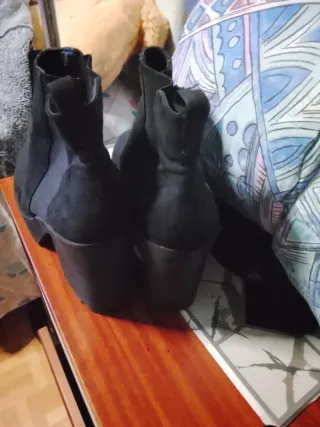 Botines plataforma negros talla 38