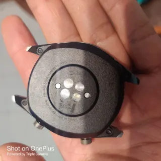 Reloj Inteligente Negro y Dorado