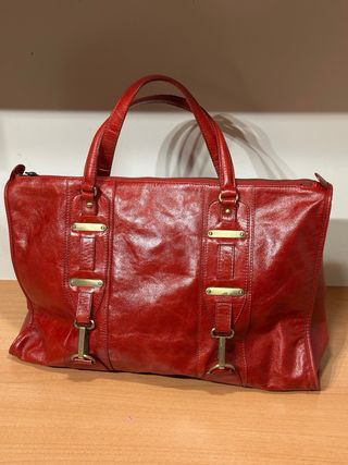 Bolso de piel rojo grande