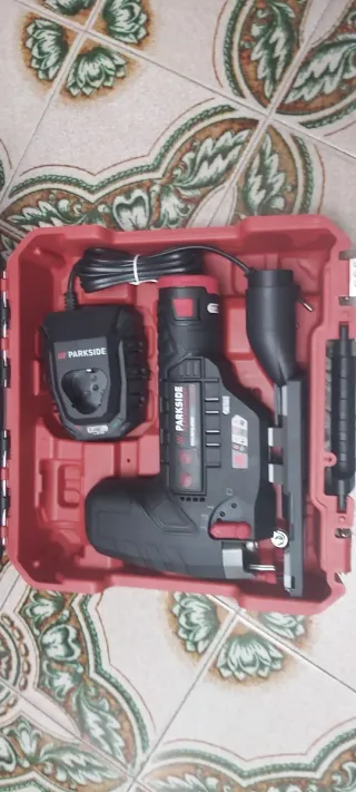 Caladora Parkside 12V Performance Recargable