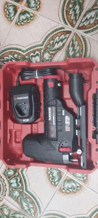 Caladora Parkside 12V Performance Recargable