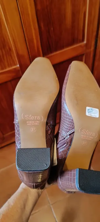 Botines punta cremallera marrones