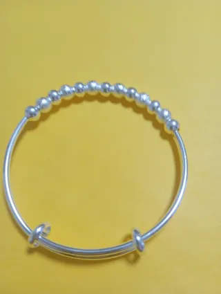 Pulsera de plata con bolitas