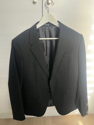 Americana Zara Negra Talla L Usada una vez