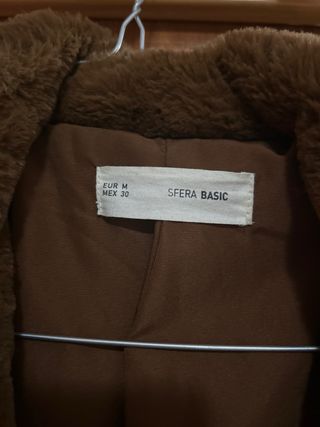 Abrigo piel sintética marrón talla única