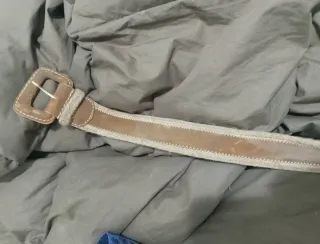 Cinturón de mujer beige y marrón