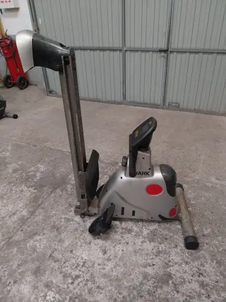 Máquina de Remo Fitness Doctor Shark