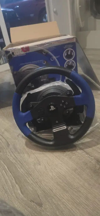 Volante Thrustmaster PS4 PS3