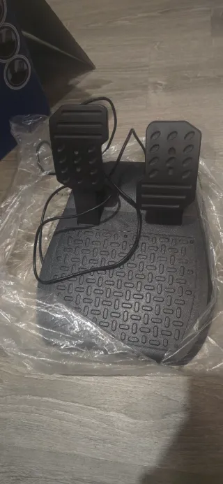 Volante Thrustmaster PS4 PS3