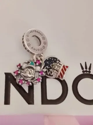 Novità Pandora Disney Parks Charm Topolino Fiori
