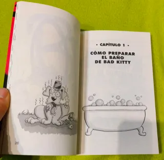 BAD KITTY NO QUIERE BAÑARSE