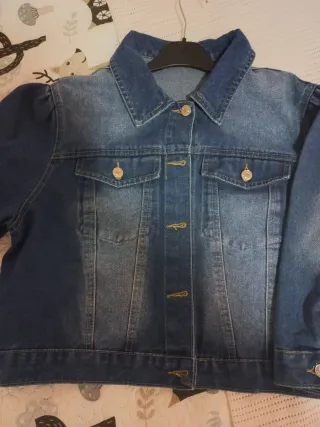 Cazadora vaquera nueva,sin usar.
