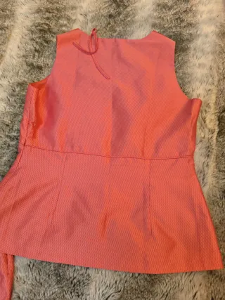 Conjunto de pantalón y top rosa