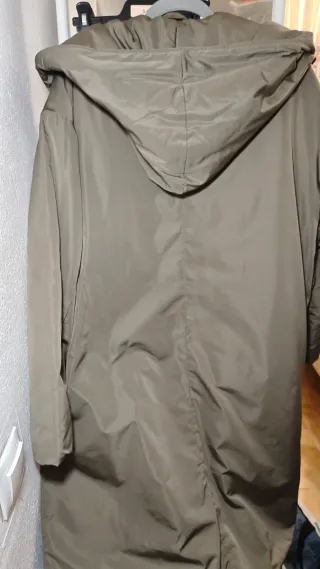 Abrigo largo Zara verde oliva