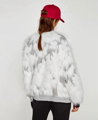 Cazadora bomber pelo de Zara