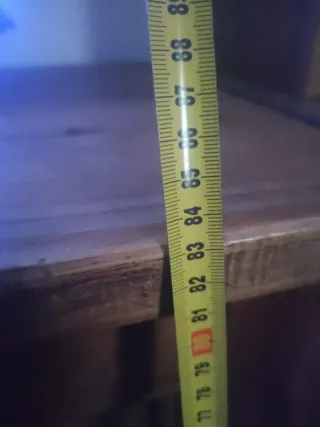 Muebles Mexicano de Madera y vitrina de Cristal