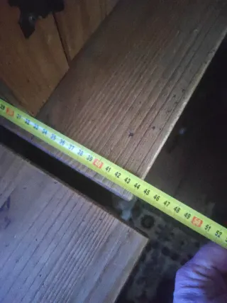 Muebles Mexicano de Madera y vitrina de Cristal