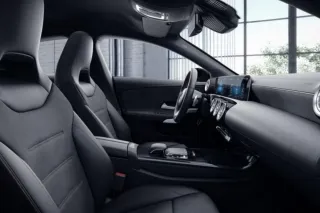 Mercedes-Benz CLA 180 AMG