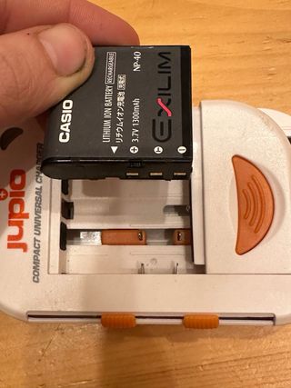 Digicam Casio EX-Z1080 – 10.1MP, compacta vintage