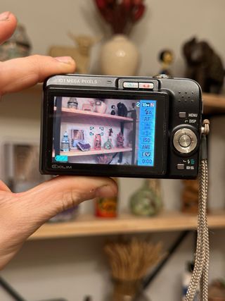 Digicam Casio EX-Z1080 – 10.1MP, compacta vintage