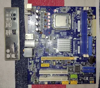Placa base Foxconn + CPU intel