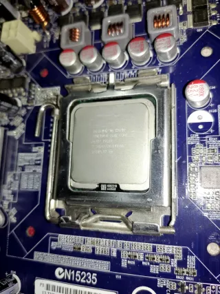 Placa base Foxconn + CPU intel