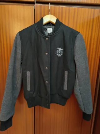 Chaqueta bomber Karl Marc John negra y gris