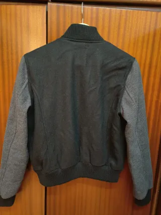Chaqueta bomber Karl Marc John negra y gris