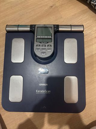 Báscula Omron Karada Scan BF511