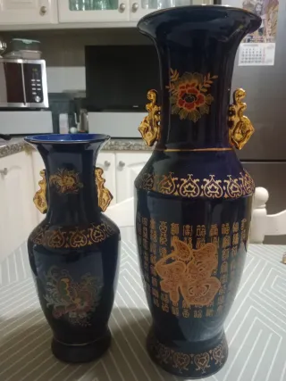 2 Jarrones Chinos Azul Marino y Dorado 8cm de anch